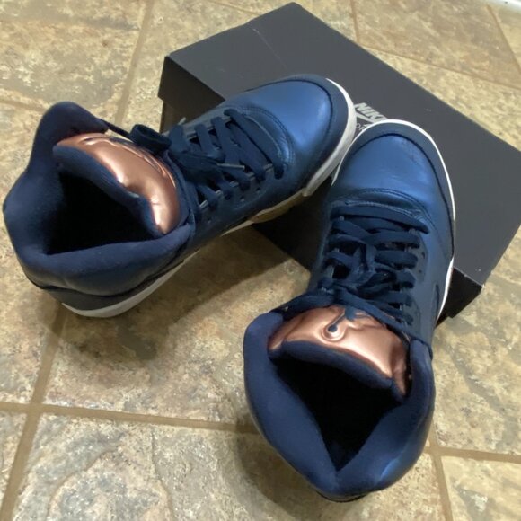 Air Jordan 5 Retro "Bronze" 7 in men 8 in women - Picture 2 of 5